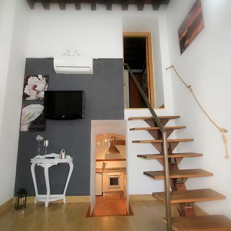 Apartamentos Toledo Suite ภายนอก รูปภาพ