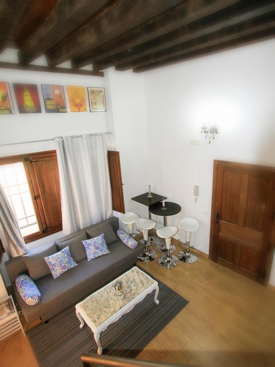 Apartamentos Toledo Suite ภายนอก รูปภาพ
