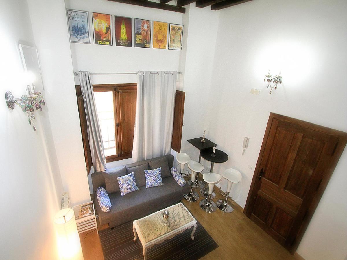 Apartamentos Toledo Suite ภายนอก รูปภาพ