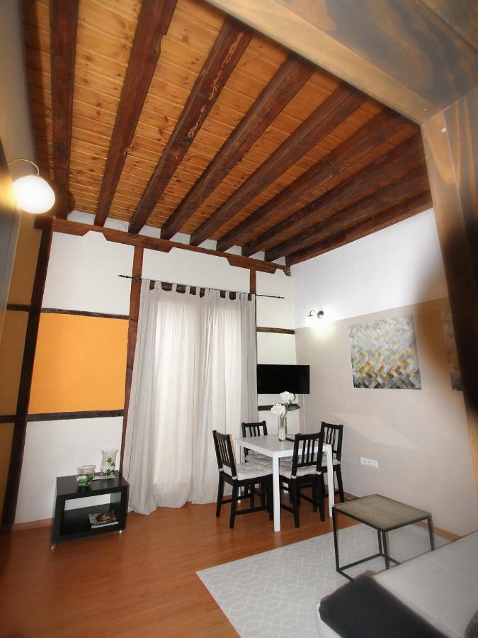Apartamentos Toledo Suite ภายนอก รูปภาพ